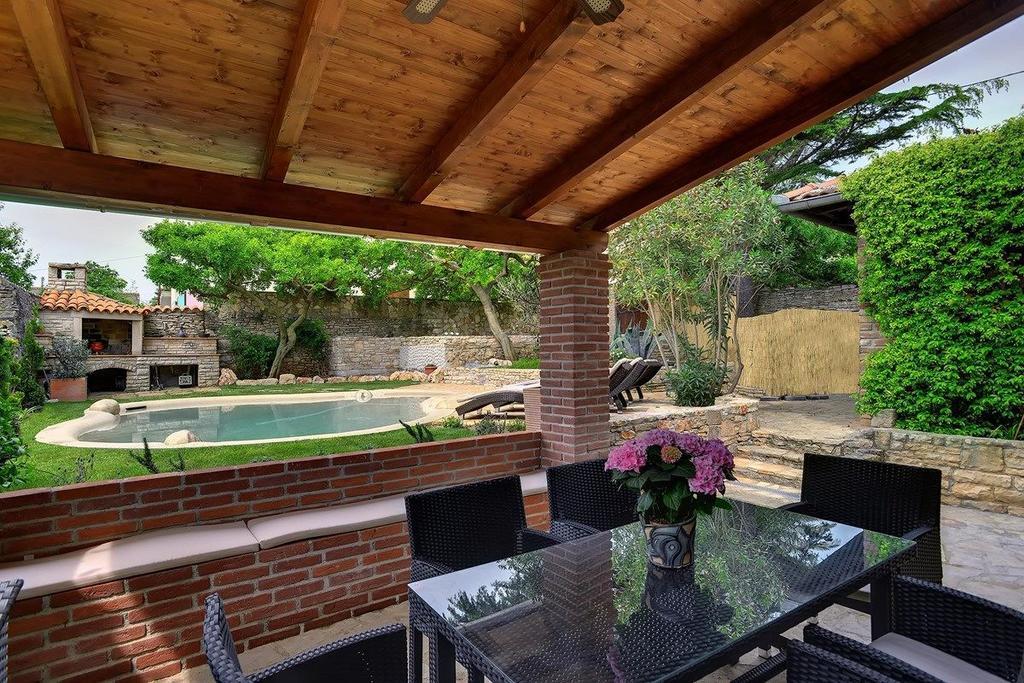 Villa Br Ližnjan 外观 照片